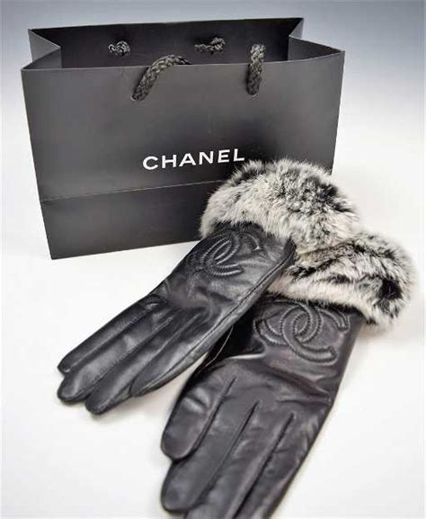 coachella chanel gloves